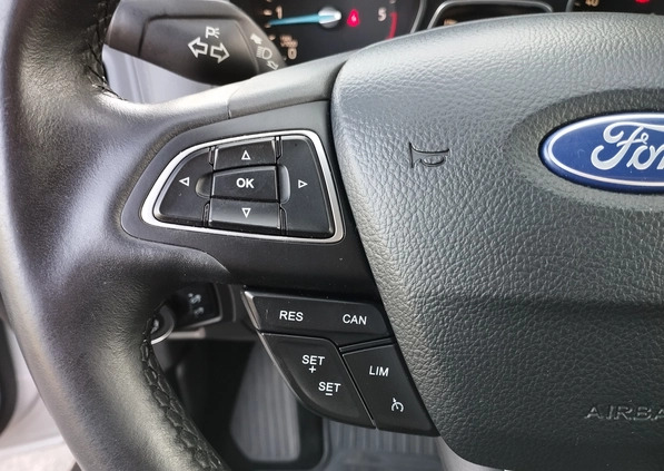 Ford Focus cena 40467 przebieg: 127000, rok produkcji 2018 z Niemcza małe 704